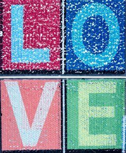 Нашивки 10 шт. с реверсивными пайетками love